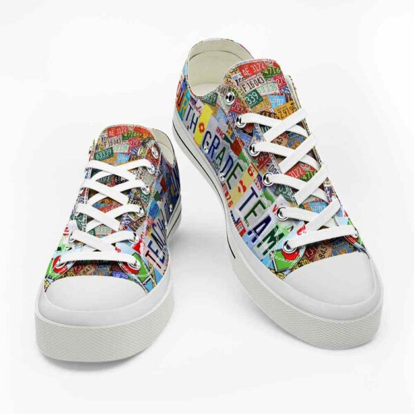 LTS-U-Job-FGTT-4Tcer-220124NA10 @ Fourth Grade Team TL-4Th Grade Teacher Live Love Inspire License Plate Low Top Shoes