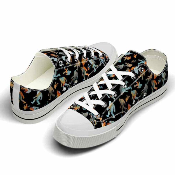 LTS-U-Hobb-WAP-Bfot-220124VY10 @ Bigfoot Watercolor Animal Patter-Yeti Watercolor Pattern Black Low Top Shoes