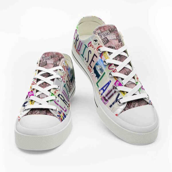LTS-U-Hobb-LP-Crui-220124NA10 @ Cruise License Plat-Cruise License Plate Low Top Shoes