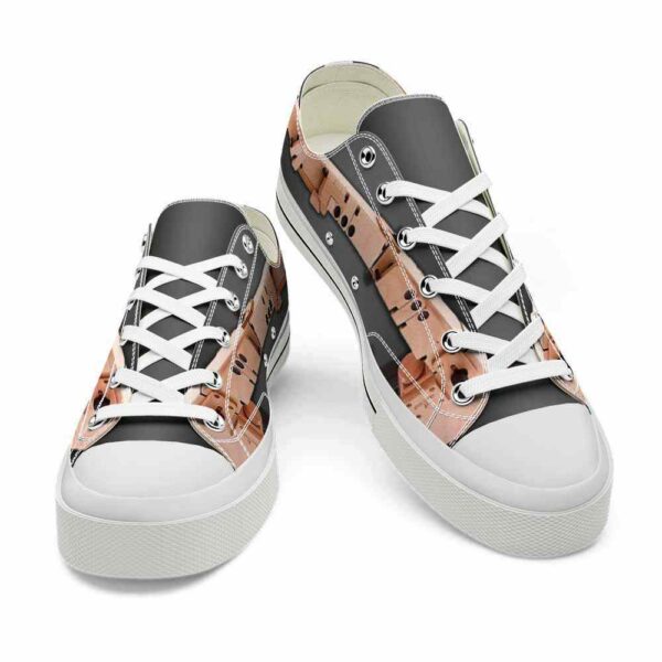 LTS-U-Hobb-PBB-Tbne-220124NA10 @ Trombone Player Black B-Trombone Instrument Black Background Low Top Shoes