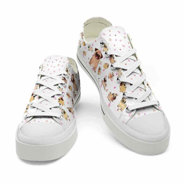 LTS-U-Dog-CFP-Pug-220124VY10 @ Pug Cute Flower Patter-Pug Cute Hearts Flowers Pattern Low Top Shoes