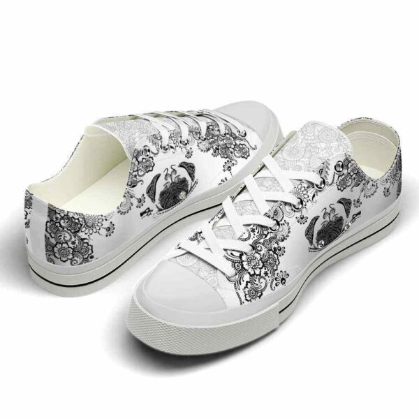 LTS-U-Dog-FB-Pug-220124VY10 @ Pug Flower B-Pug Black White Flowers Low Top Shoes