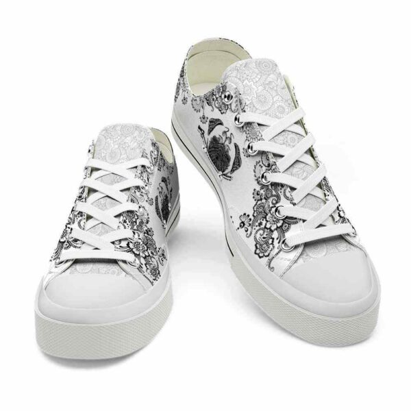 LTS-U-Dog-FB-Pug-220124VY10 @ Pug Flower B-Pug Black White Flowers Low Top Shoes